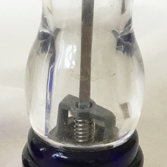 Olde Thompson Blue & Clear Lucite Plastic Acrylic Salt & Pepper Grinder Mill Set - Picture 7 of 9